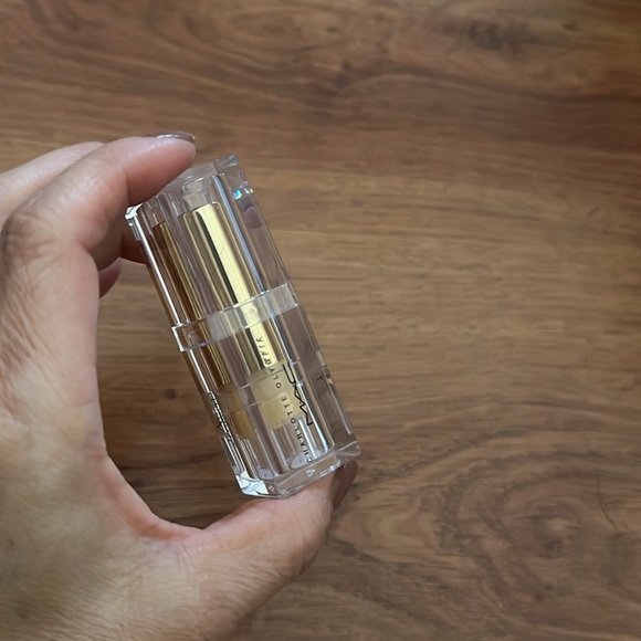 MAC Cosmetics x Charlotte Olympia lipstick in Retro Rouge- rare & limited - Picture 3 of 5